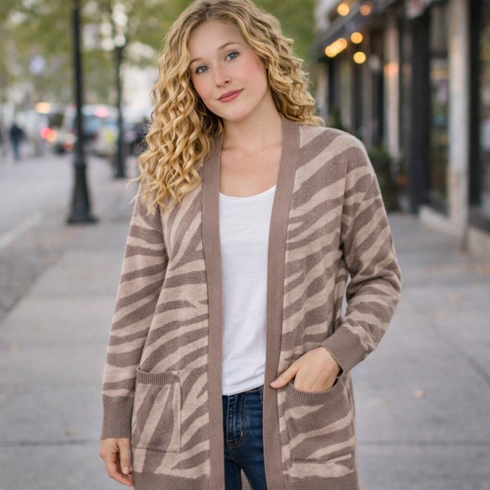 Cupcakes & Cashmere Cardigan Sweater Womens Medium Tan Zebra Soft Cozy Warm